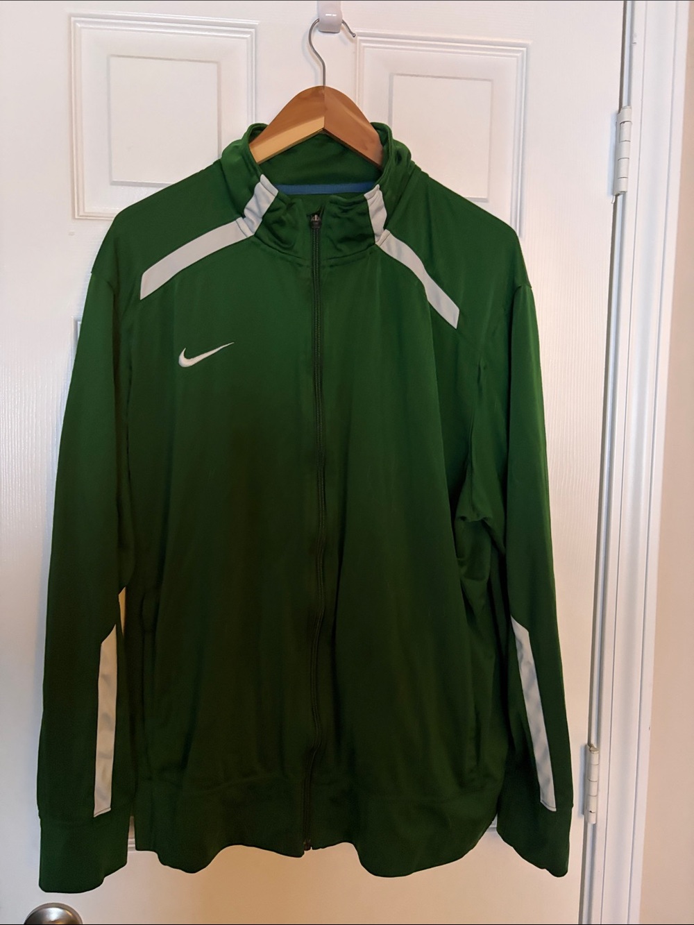 (2 piece) Nike Green Full-Zip Performance Jacket with XL pants!
